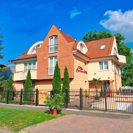 Villa Aida Apartman Hajdúszoboszló Exteriör bild