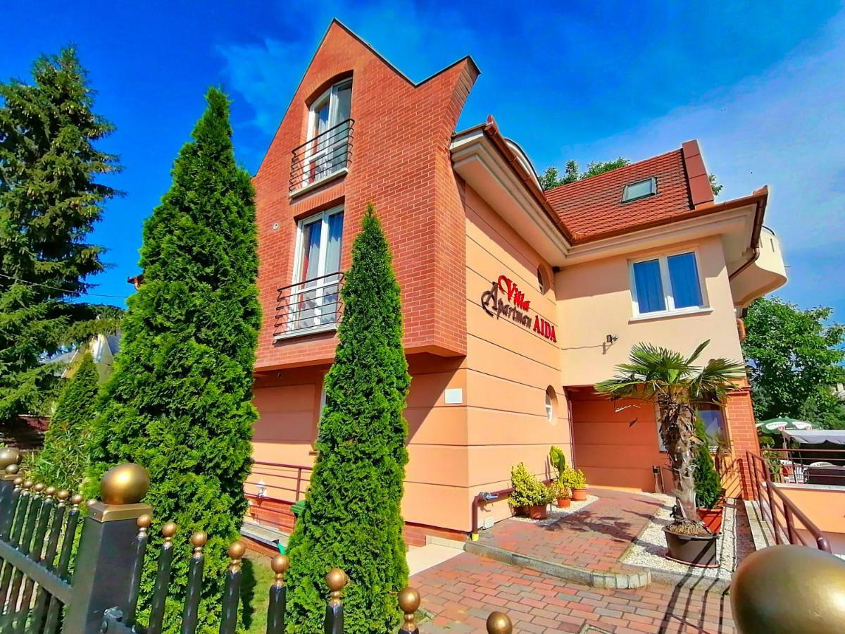 Villa Aida Apartman Hajdúszoboszló Exteriör bild